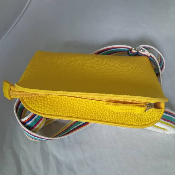 FannyPack "Nordstrom" Yellow Leather Rainbow Strap - Picture 5 of 7